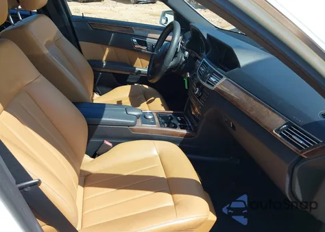 2011 Mercedes-Benz E 350 z USA, uszkodzony, nr VIN WDDHF5GB6BA467562